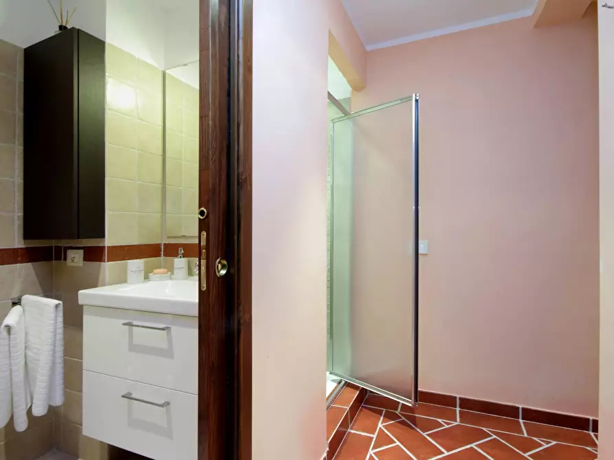 Immagine 8 di Camera in affitto  in Via Cincinnato a Roma