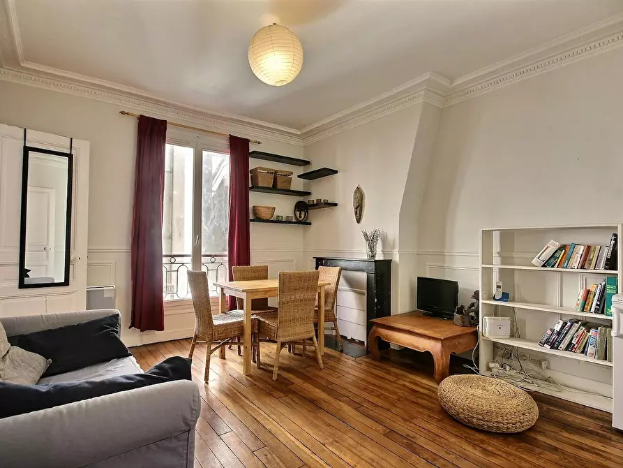 Immagine 6 di Appartamento in affitto  in Rue de Ménilmontant a Paris 20