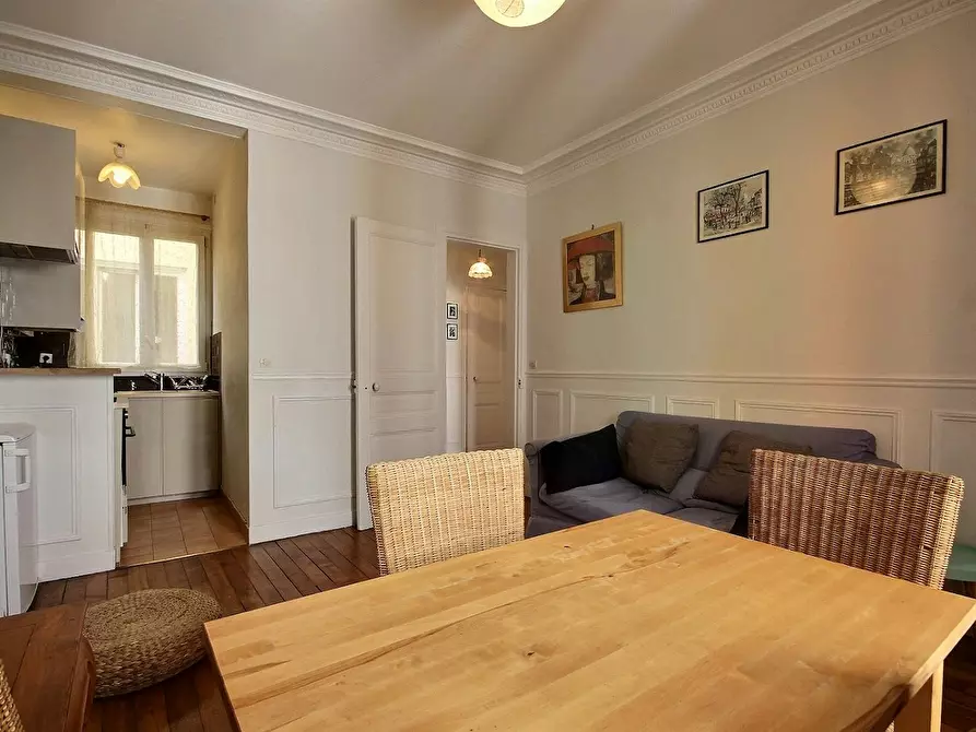 Immagine 4 di Appartamento in affitto  in Rue de Ménilmontant a Paris 20