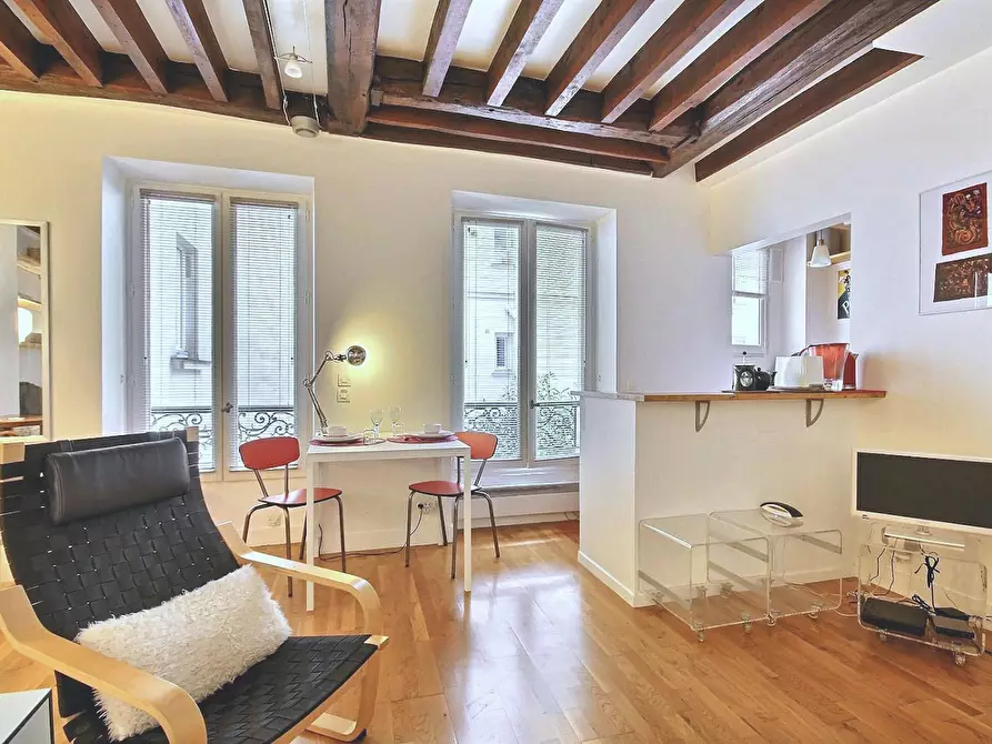 Immagine 1 di Appartamento in affitto  in Rue Sedaine a Paris