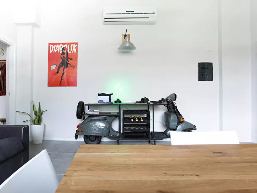 Immagine 6 di Camera in affitto  in Via Aosta a Torino