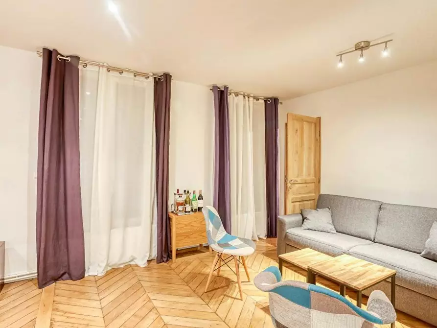 Immagine 5 di Appartamento in affitto  in Rue Cadet a Paris