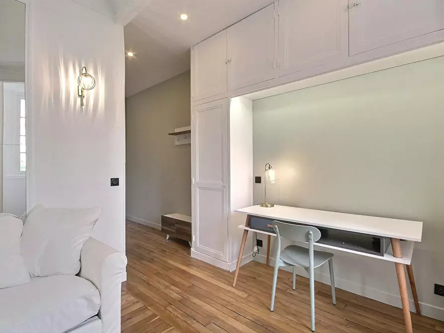 Immagine 4 di Appartamento in affitto  in Rue Leconte de Lisle a Paris 16
