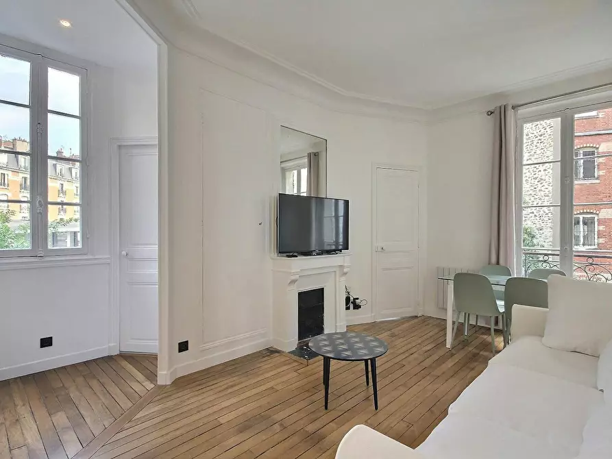 Immagine 8 di Appartamento in affitto  in Rue Leconte de Lisle a Paris 16