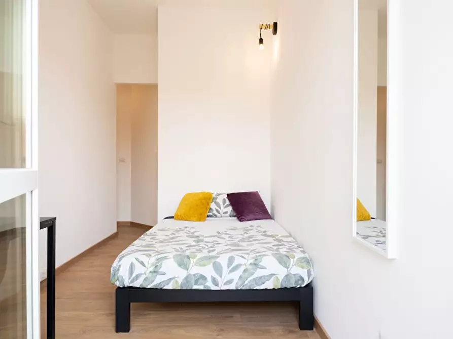 Immagine 2 di Camera in affitto  in Via Donatello a Milano