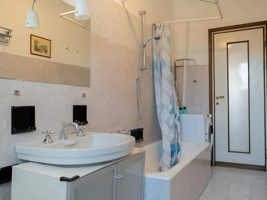 Immagine 9 di Camera in affitto  in Via Donatello a Milano