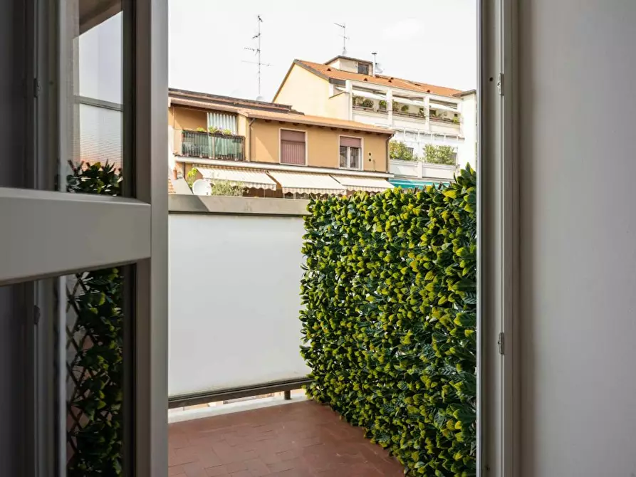 Immagine 4 di Camera in affitto  in Via Donatello a Milano