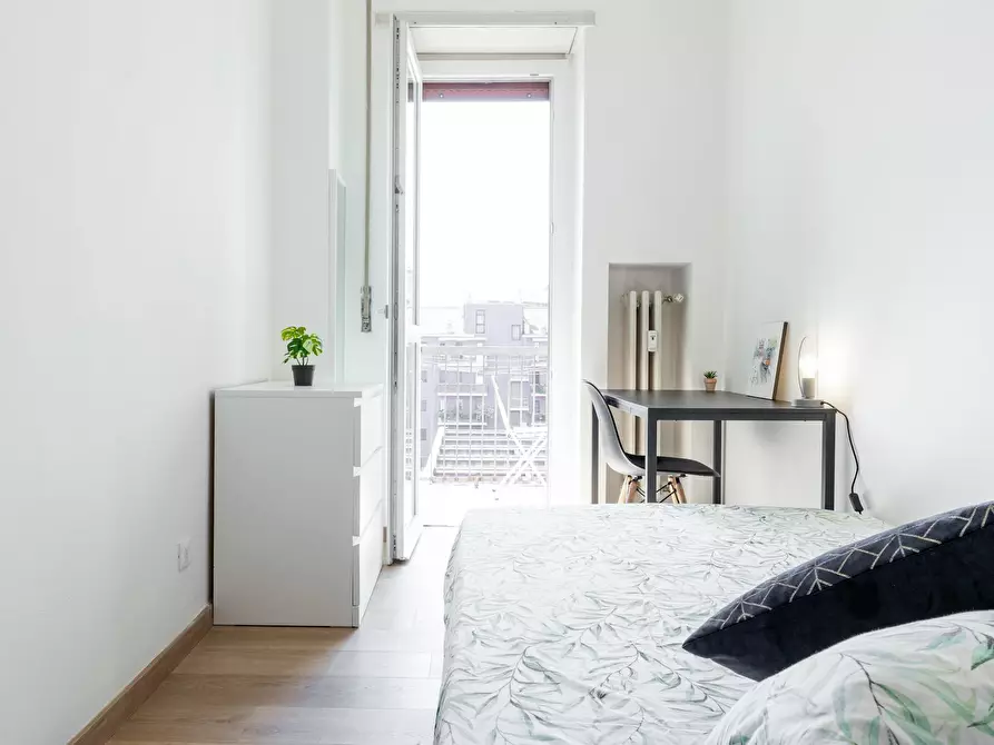 Immagine 4 di Camera in affitto  in Via Donatello a Milano