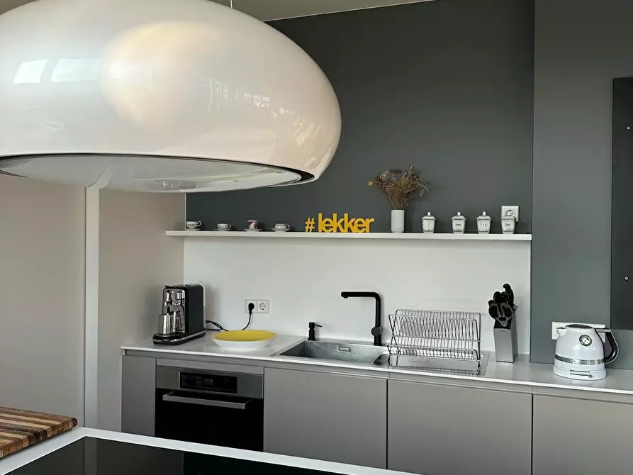 Immagine 5 di Appartamento in affitto  in Linienstraße a Berlin