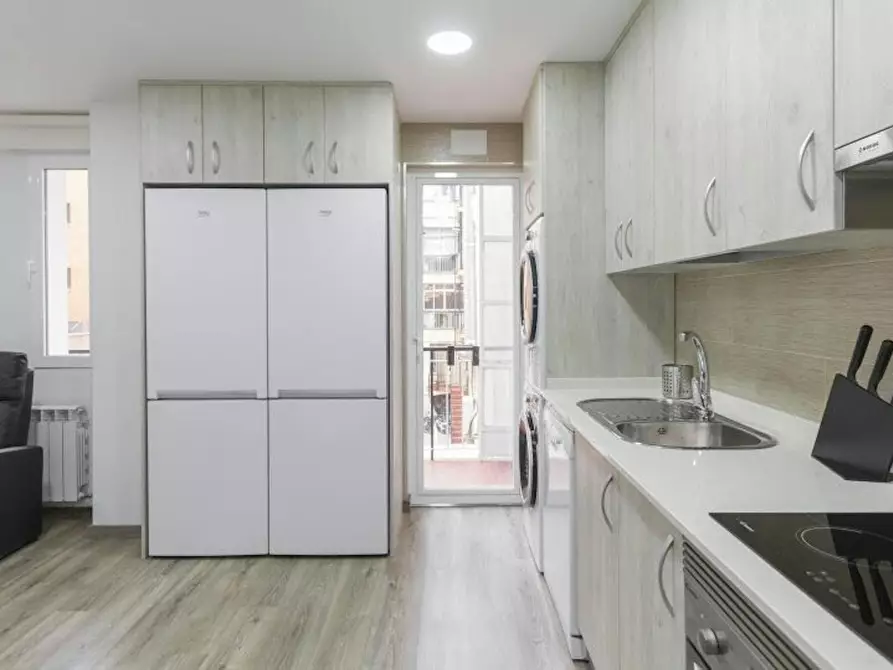 Immagine 9 di Camera in affitto  in Calle del Alcalde López Casero a Madrid