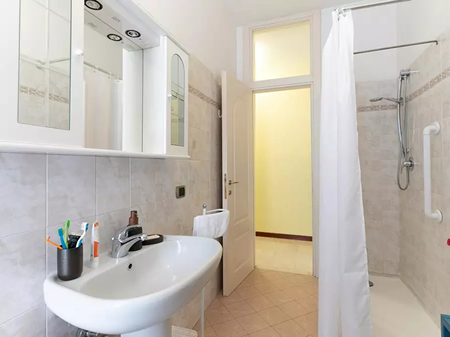 Immagine 9 di Camera in affitto  in Via Michele Novaro a Milano