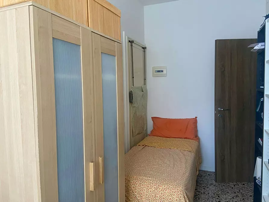 Immagine 1 di Camera in affitto  in Via Amedeo d'Aosta a Milano