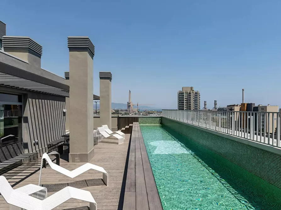Immagine 2 di Camera in affitto  in Carrer de Llull a Sant Adria De Besos