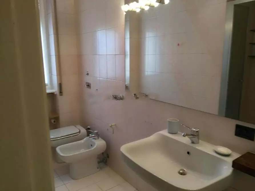 Immagine 5 di Appartamento in affitto  in Via Bolzano a Milano