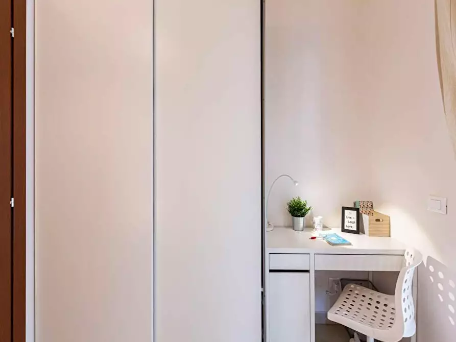 Immagine 9 di Camera in affitto  in Via Giuseppe Regaldi a Milano