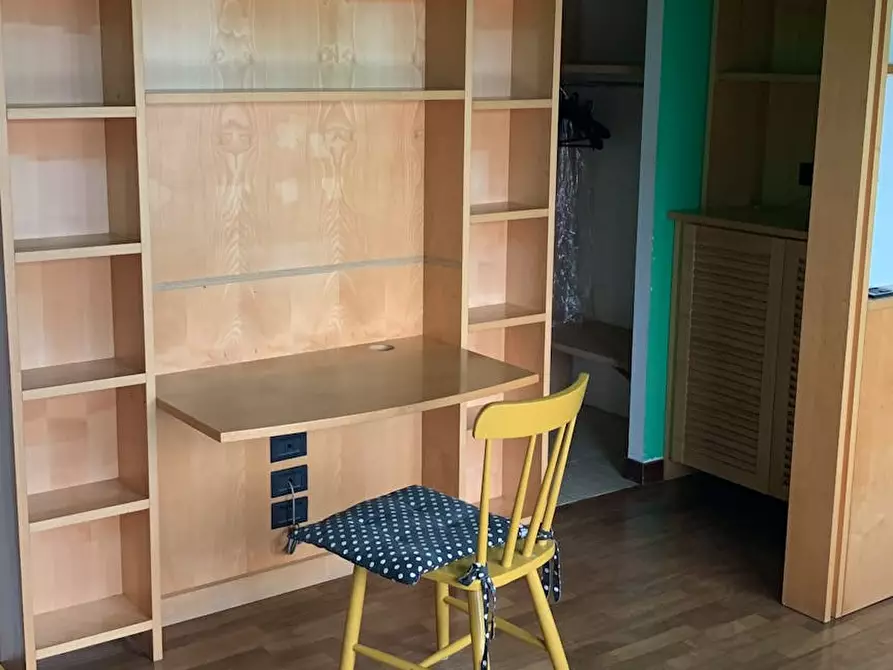 Immagine 2 di Camera in affitto  in Via Elio Lampridio Cerva a Roma