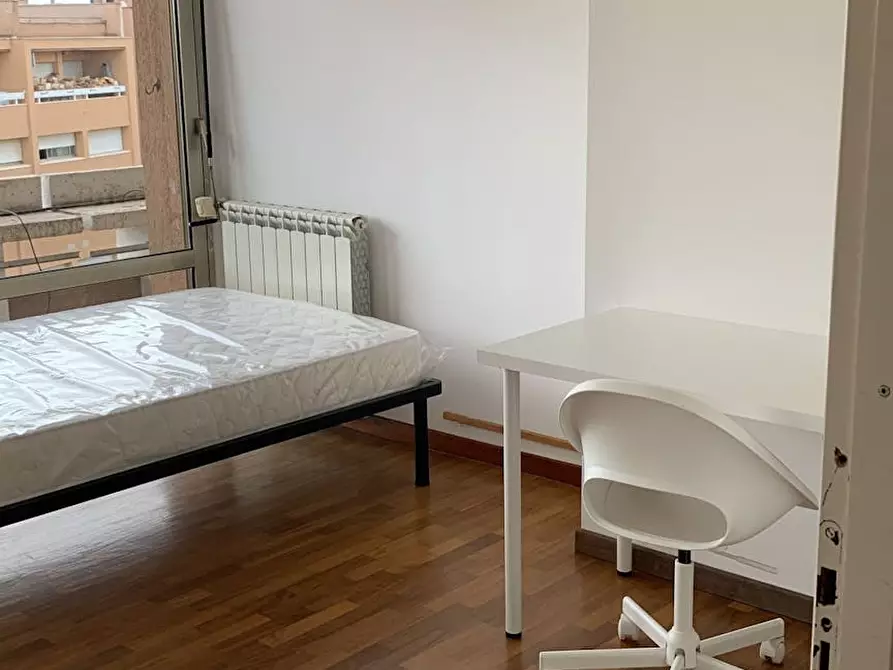 Immagine 1 di Camera in affitto  in Via Elio Lampridio Cerva a Roma
