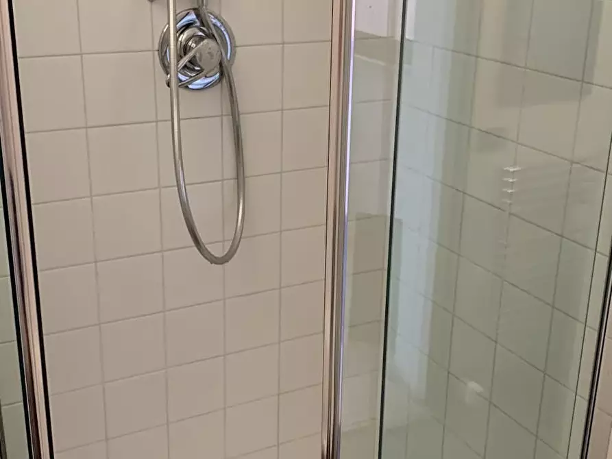 Immagine 10 di Camera in affitto  in Via Elio Lampridio Cerva a Roma