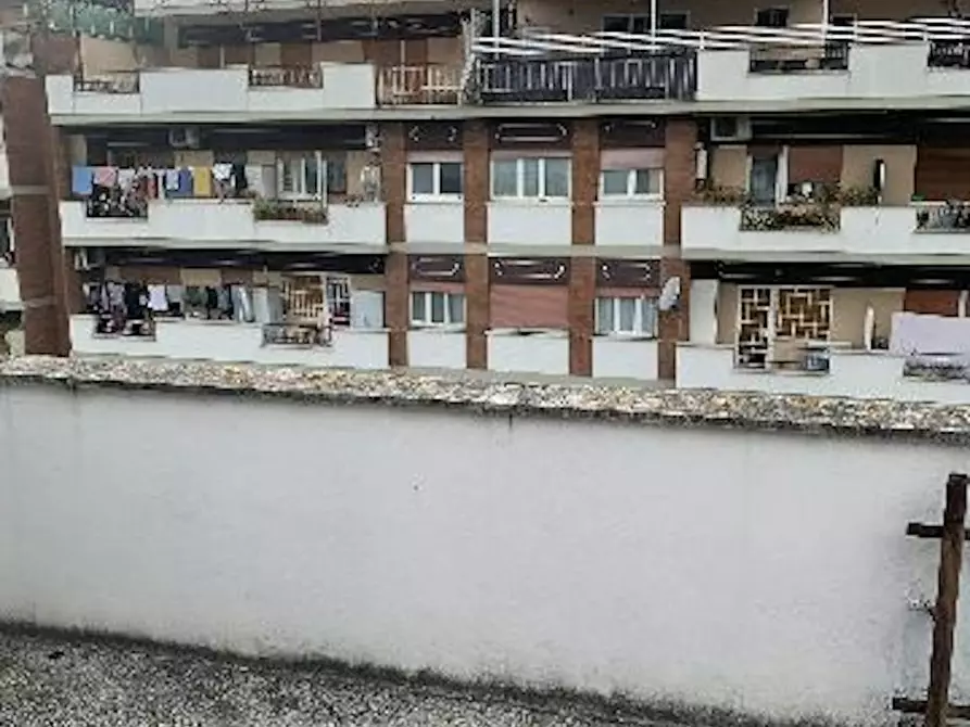 Immagine 2 di Appartamento in affitto  in Via Gian Bistolfi a Roma