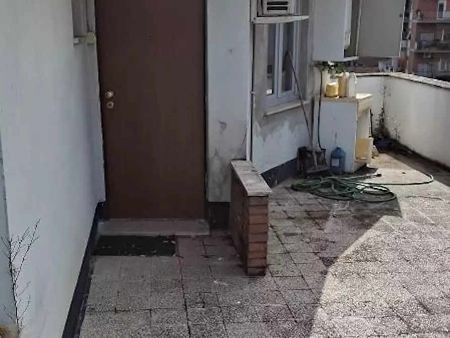 Immagine 5 di Appartamento in affitto  in Via Gian Bistolfi a Roma