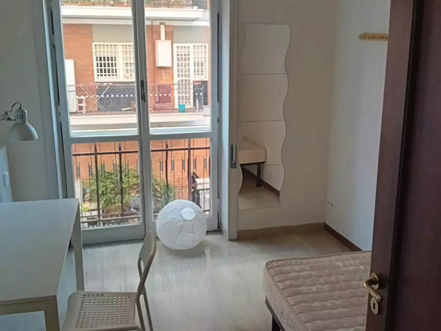 Immagine 1 di Camera in affitto  in Via Luigi Arbib Pascucci a Roma