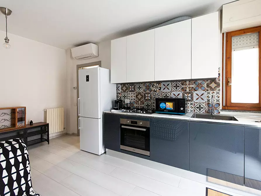 Immagine 2 di Appartamento in affitto  in Via Enrico Tellini a Milano