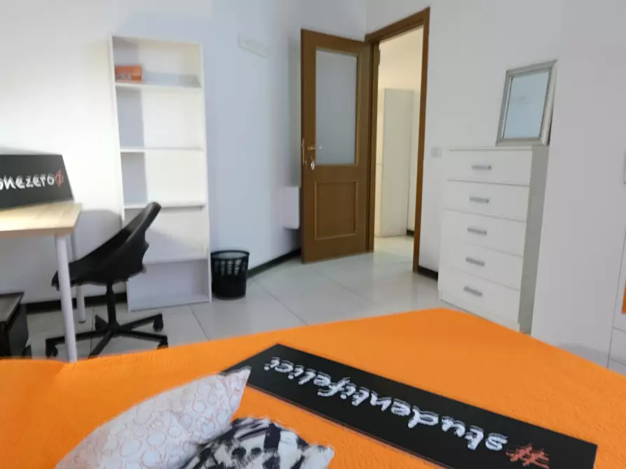 Immagine 2 di Camera in affitto  in Via Michele Coppino a Sassari