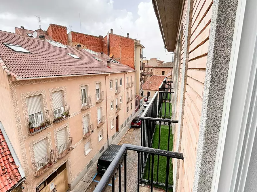 Immagine 4 di Camera in affitto  in Calle Blanca de Silos a Segovia