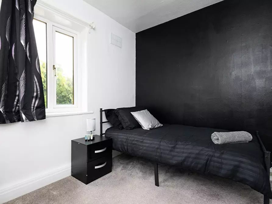 Immagine 7 di Casa indipendente in affitto  in Easterly Crescent a 