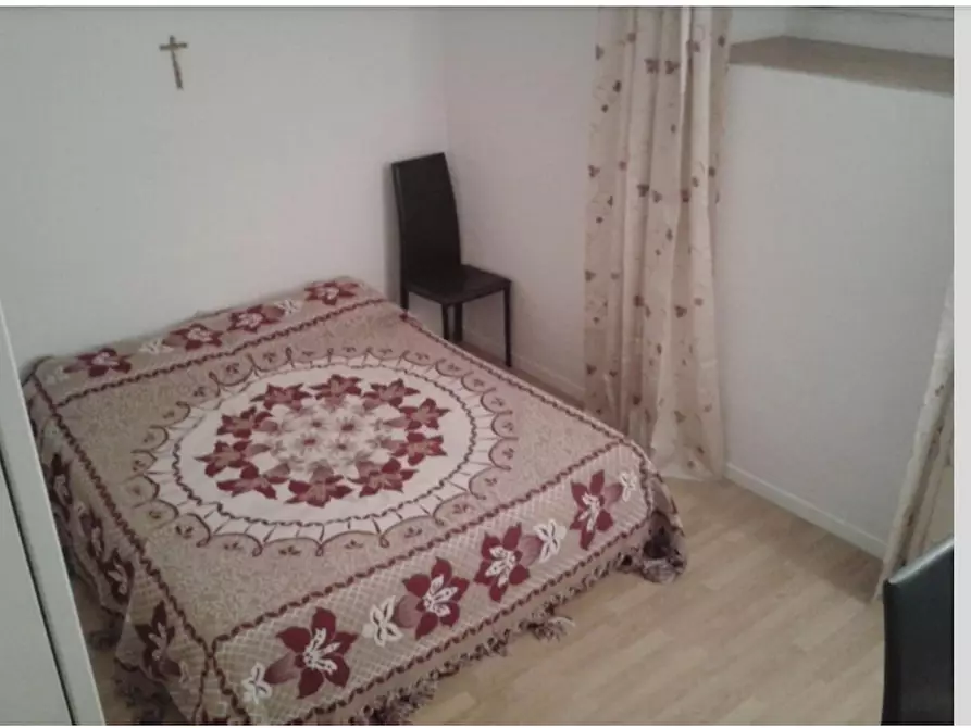 Immagine 5 di Camera in affitto  in Via dei Della Robbia a Firenze