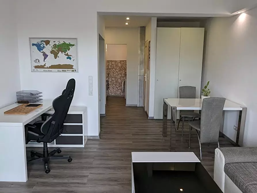Immagine 4 di Appartamento in affitto  in Brehmstraße a Düsseldorf