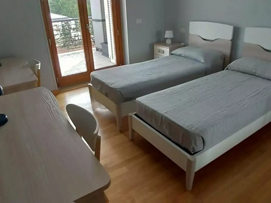 Immagine 1 di Camera condivisa in affitto  in Via Lanciano a Roma