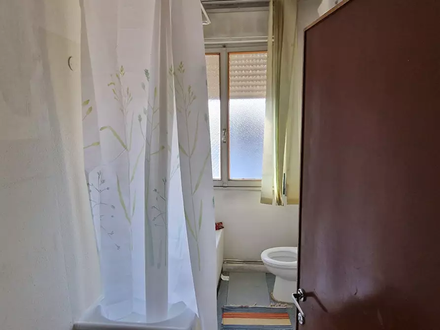 Immagine 3 di Camera condivisa in affitto  in Via Makallè a Padova