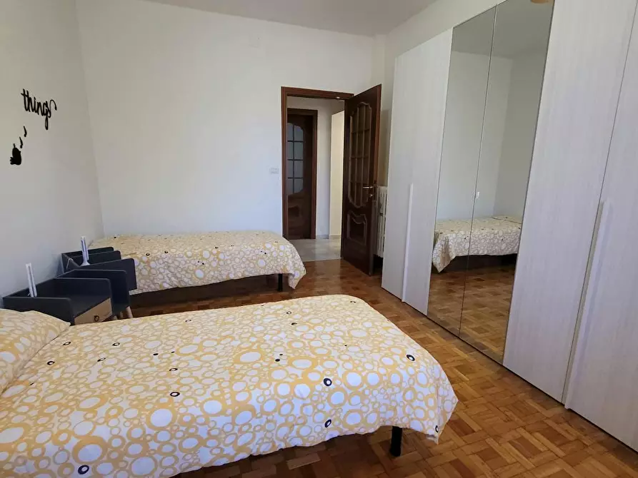 Immagine 2 di Camera condivisa in affitto  in Via Antonio Cecchi a Torino