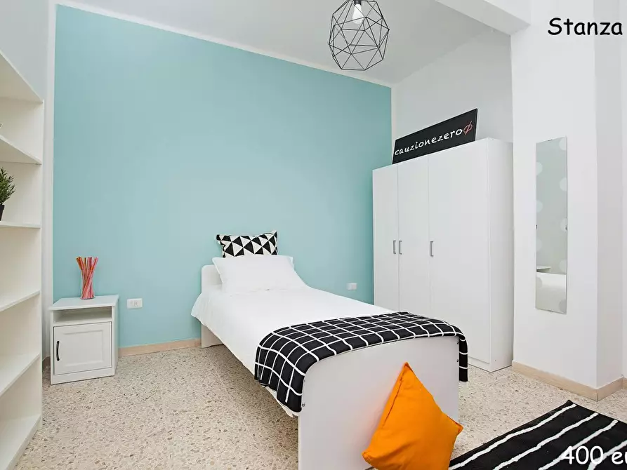 Immagine 2 di Camera in affitto  in Via Bastioni Settentrionali a Rimini