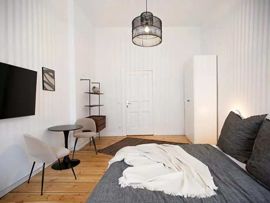 Immagine 2 di Appartamento in affitto  in Schlüterstraße a Berlin