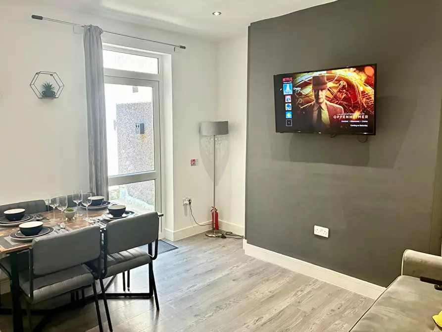 Immagine 2 di Casa indipendente in affitto  in Waun-Wen Road a Landore