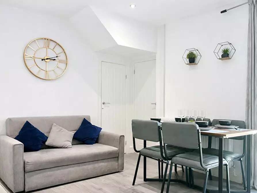 Immagine 3 di Casa indipendente in affitto  in Waun-Wen Road a Landore
