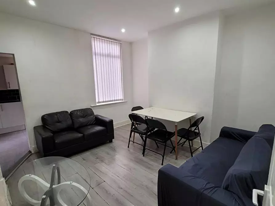Immagine 6 di Casa indipendente in affitto  in Newcombe Street a 