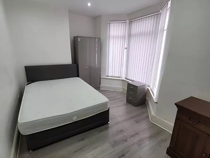 Immagine 4 di Casa indipendente in affitto  in Newcombe Street a 