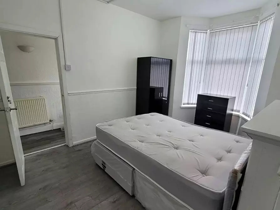 Immagine 10 di Casa indipendente in affitto  in Springbank Road a 