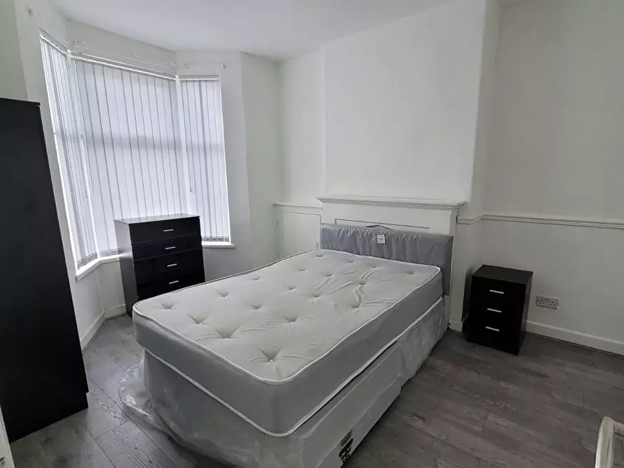 Immagine 9 di Casa indipendente in affitto  in Springbank Road a 