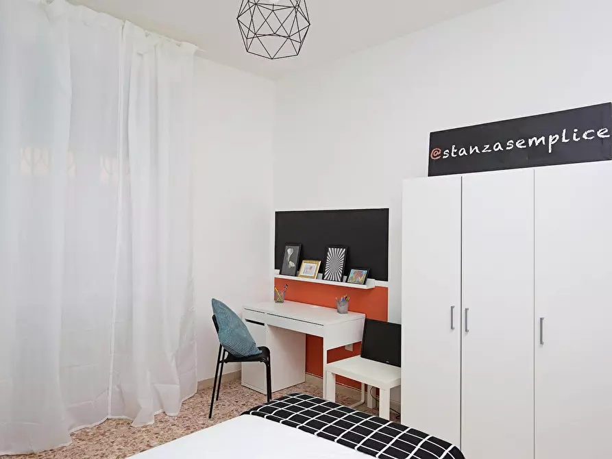 Immagine 3 di Camera in affitto  in Via Bastioni Settentrionali a Rimini