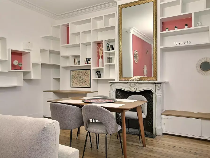 Immagine 3 di Appartamento in affitto  in Rue Rodier a Paris