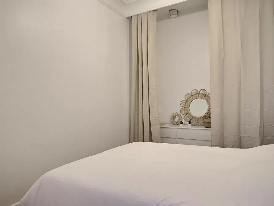 Immagine 1 di Appartamento in affitto  in Rue Rodier a Paris