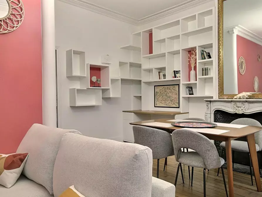 Immagine 2 di Appartamento in affitto  in Rue Rodier a Paris