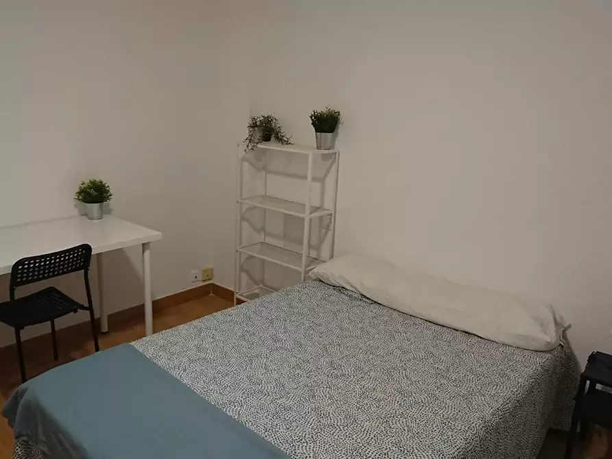 Immagine 1 di Camera in affitto  in Calle Cataluña a Getafe