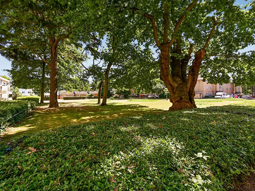 Immagine 4 di Appartamento in affitto  in Smithwood Close a Merton