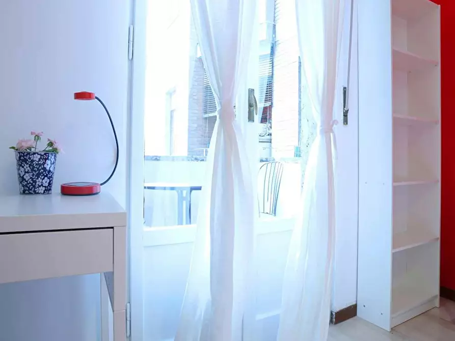 Immagine 6 di Camera in affitto  in Via Salvatore Barzilai a Milano