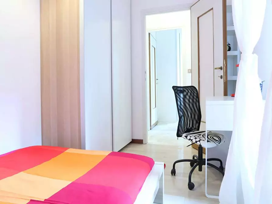 Immagine 4 di Camera in affitto  in Via Salvatore Barzilai a Milano